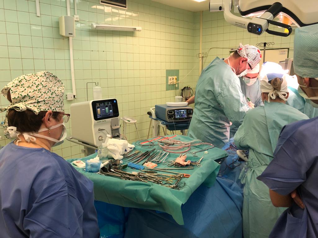Resekcia nádoru pečene pomocou Cusa Clarity už aj vo Fakultnej nemocnici v Prešove.